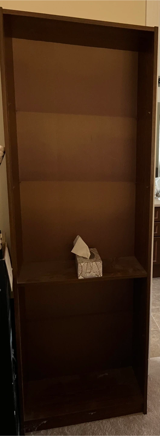 Brown Wooden Bookshelf 🧡 #freecycle