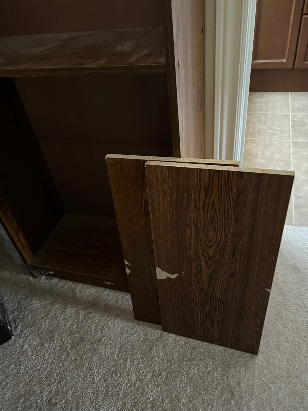 Brown Wooden Bookshelf 🧡 #freecycle - photo 2