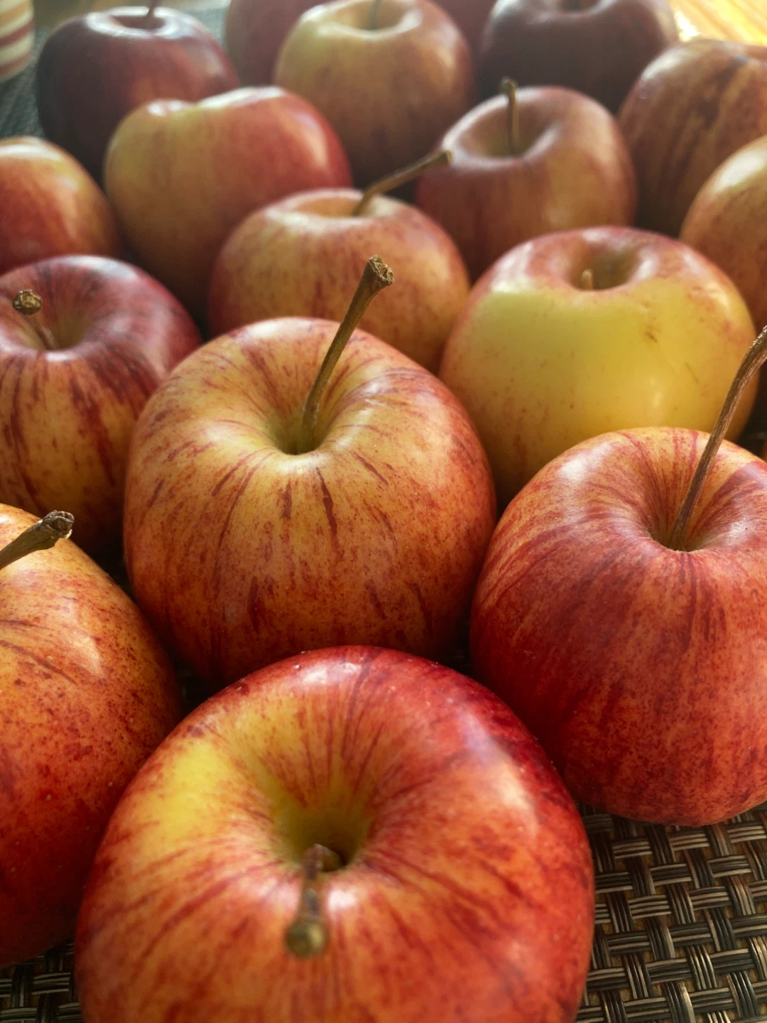 18 Apples