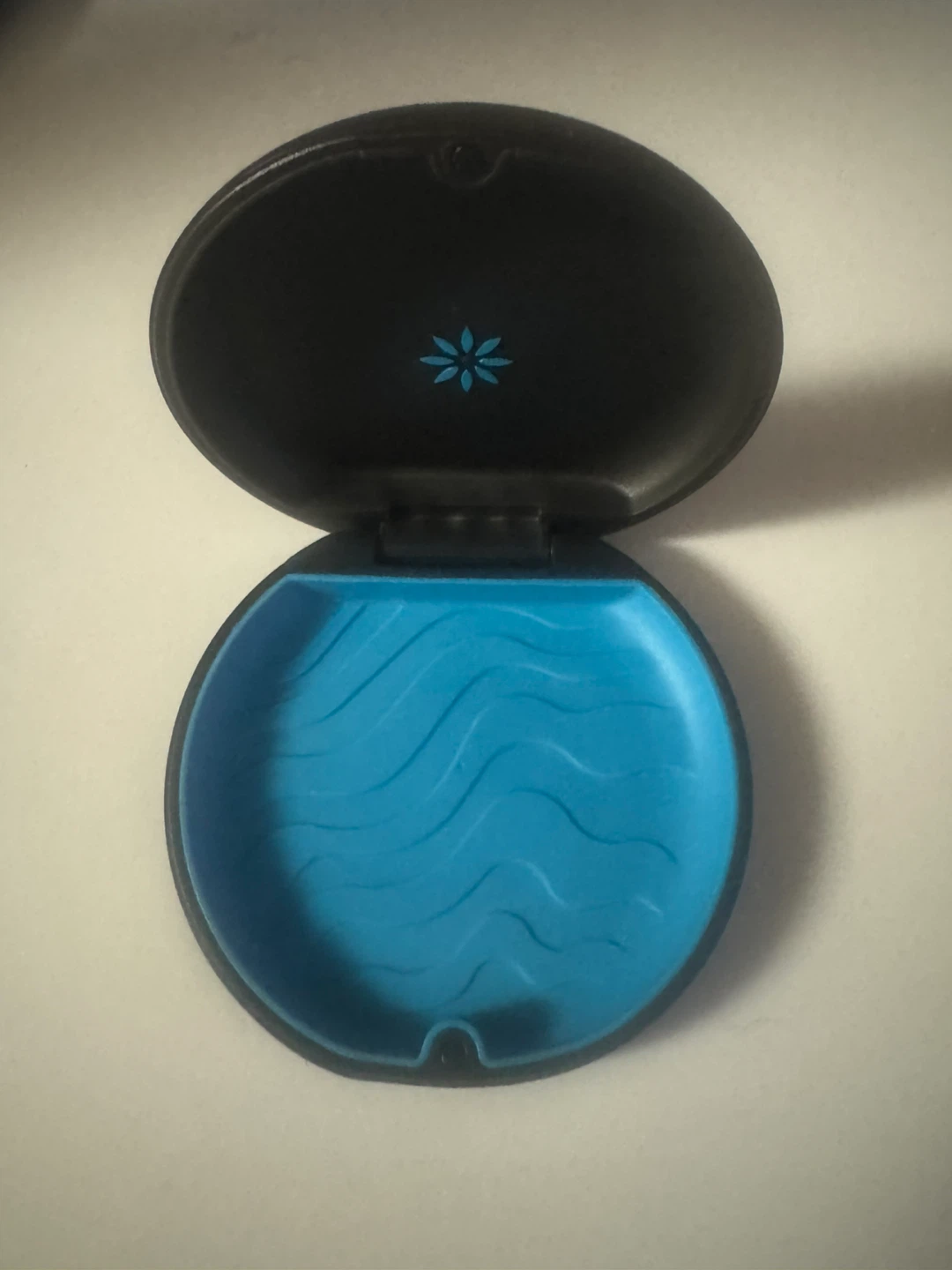 NEW Invisalign Toronto Raptors Retainer Case - Classic Logo - photo 3