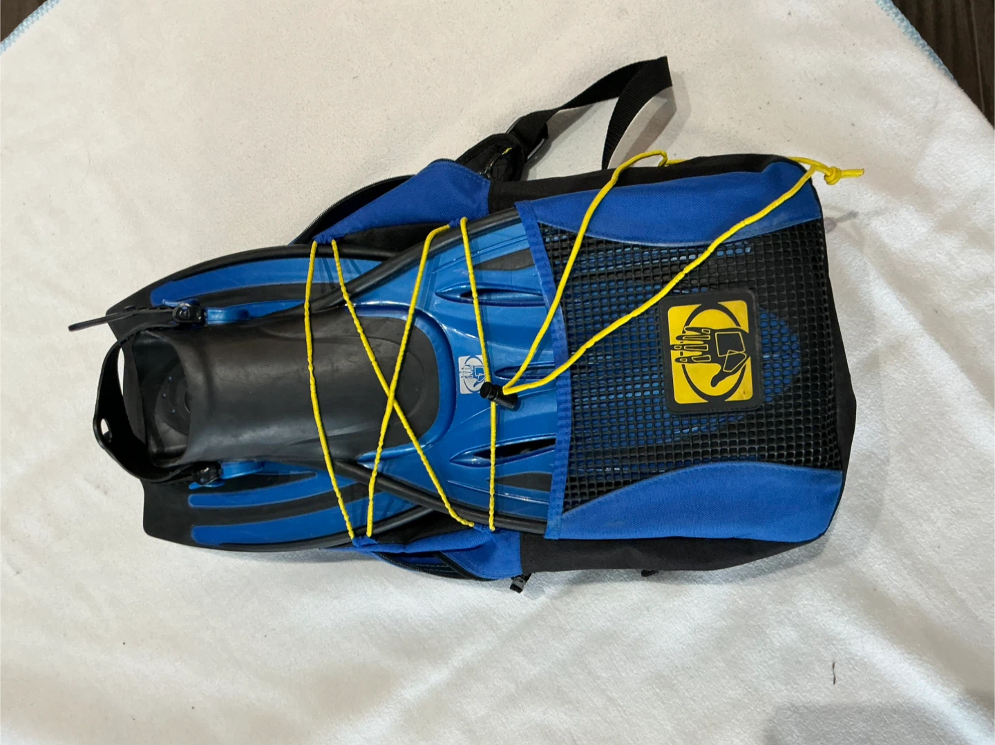 U.S. Divers Snorkel Set with Fins and Backpack - photo 3