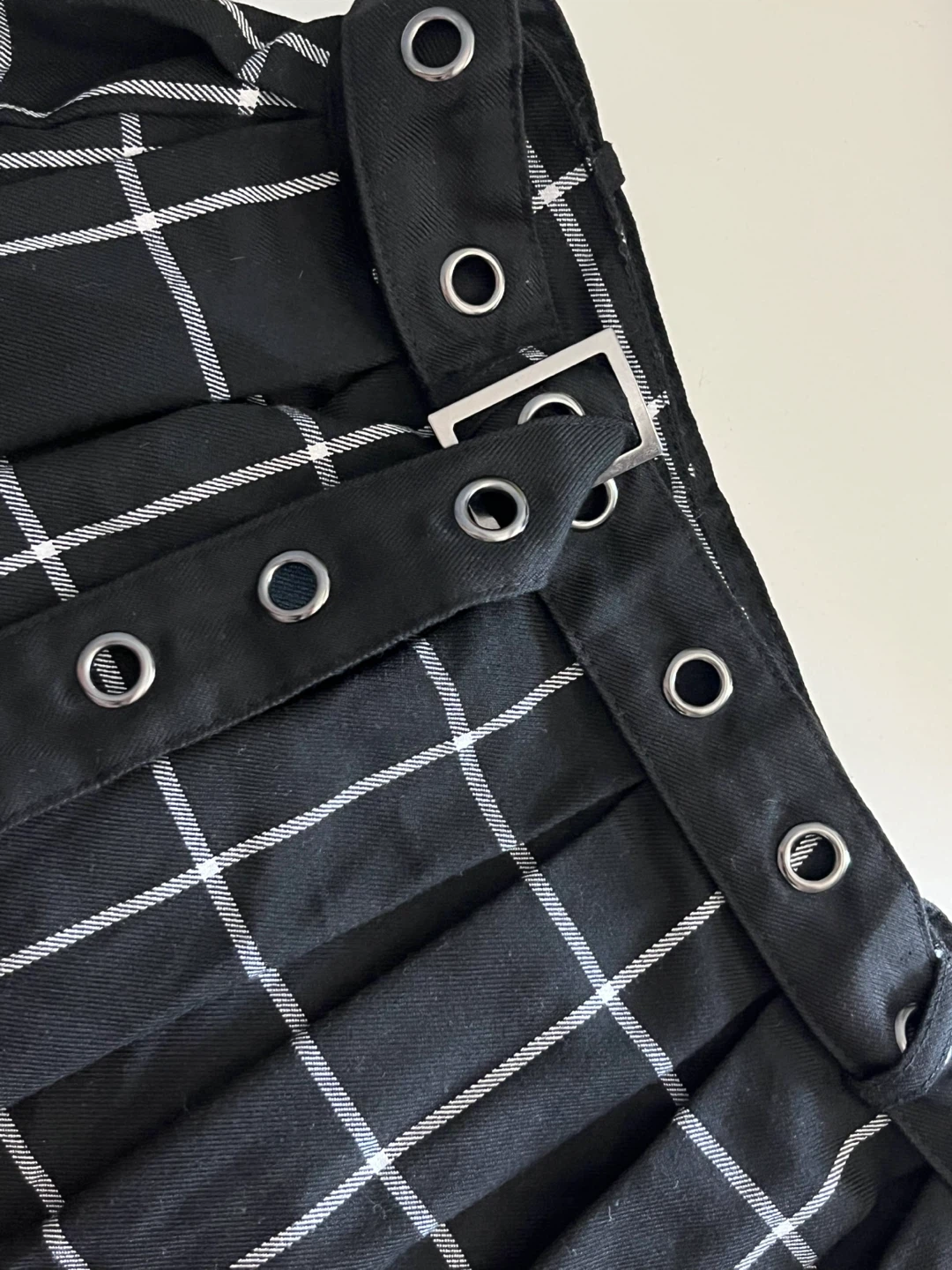 Hot Topic Black & White Plaid Pleated Skirt | Women - photo 3