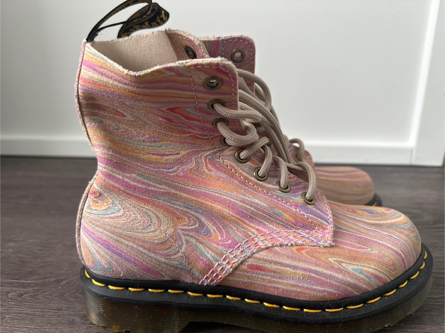 Dr. Martens Pascal Boots - Pink Swirl Print - Size 3 UK / 5 US - photo 4