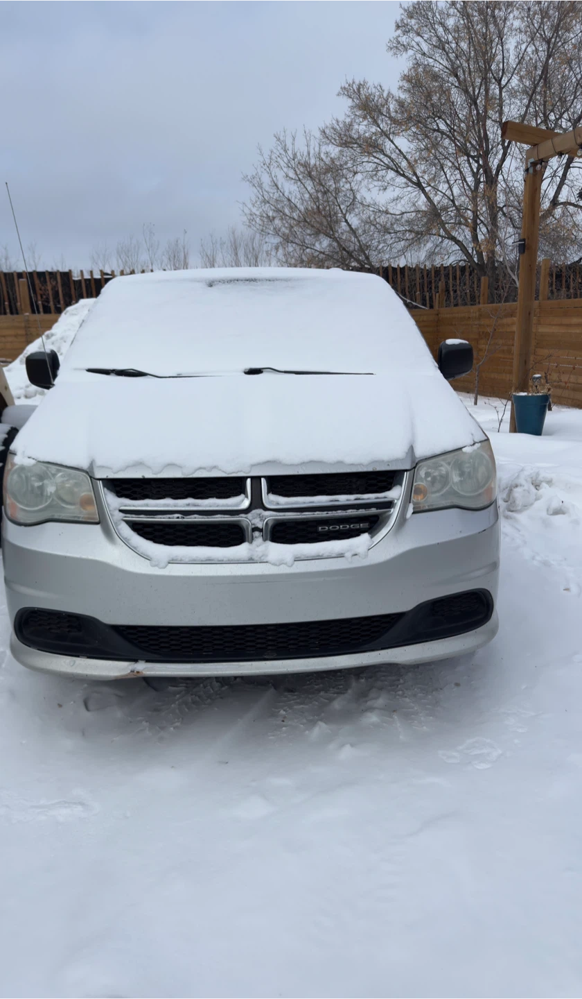 2011 Silver Dodge Grand Caravan
