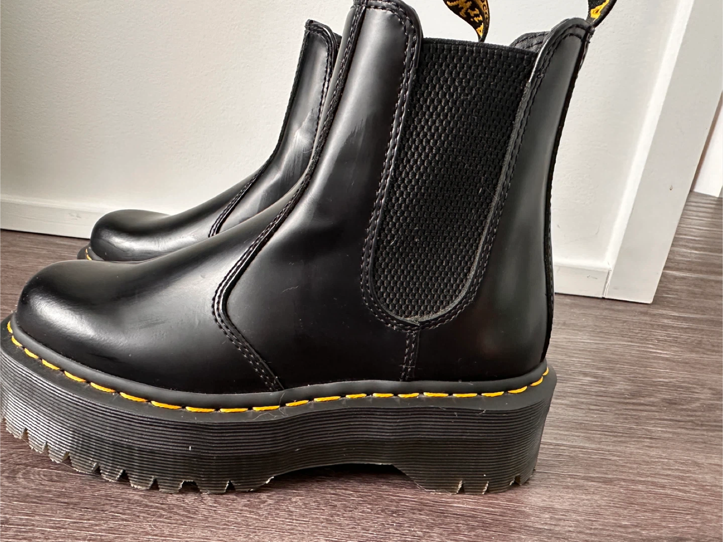 Dr. Martens Black Leather Platform Chelsea Boots Size US M 6