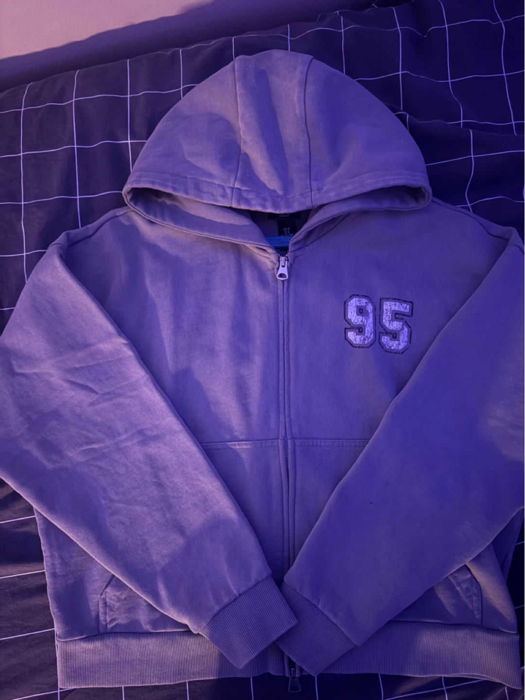 H&M Grey Joggers and Zip-Up Hoodie Set with '95' Graphic