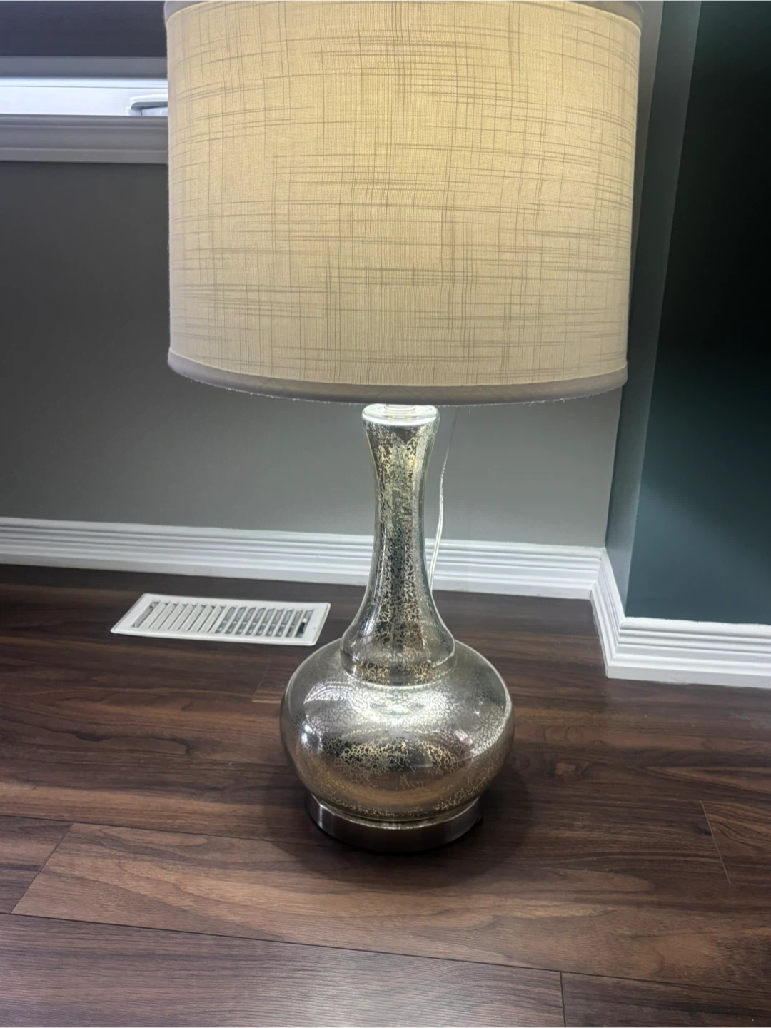 Selling Great Condition Lamp - photo 4