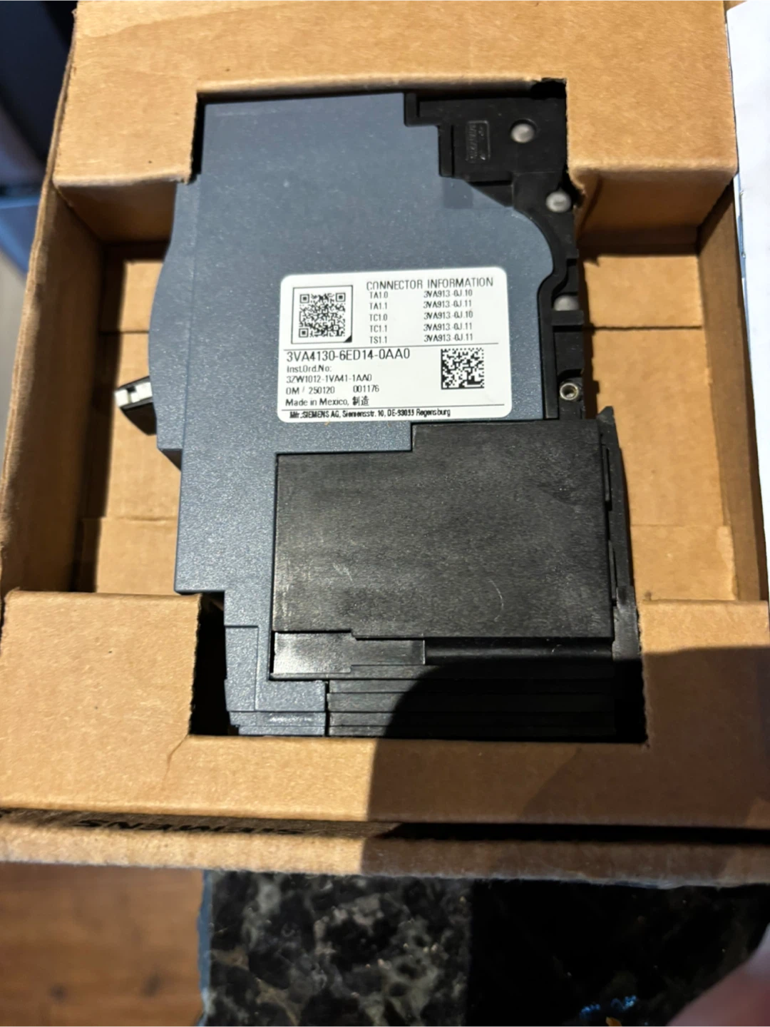 2 New Siemens 3VA4 MCCB Circuit Breaker 30A 1-Pole
