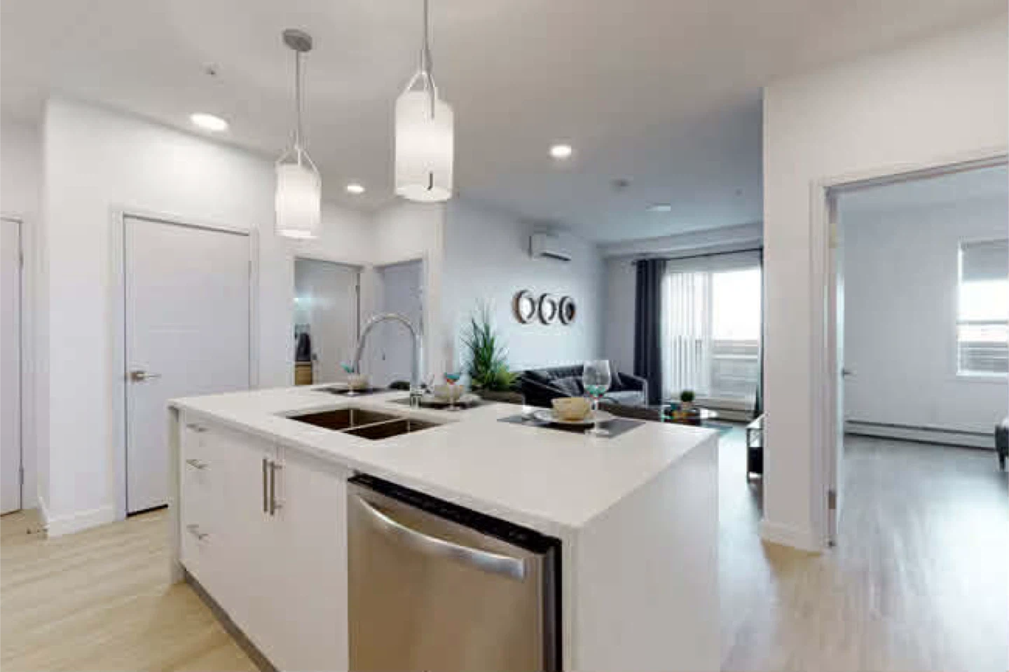 La Vie Luxury Living Apartment - APRIL RENT IS FREE - photo 4