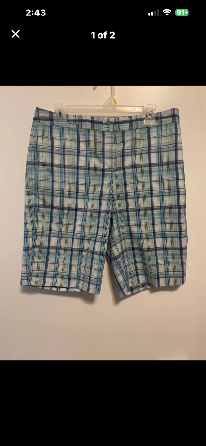 Women’s golf shorts
