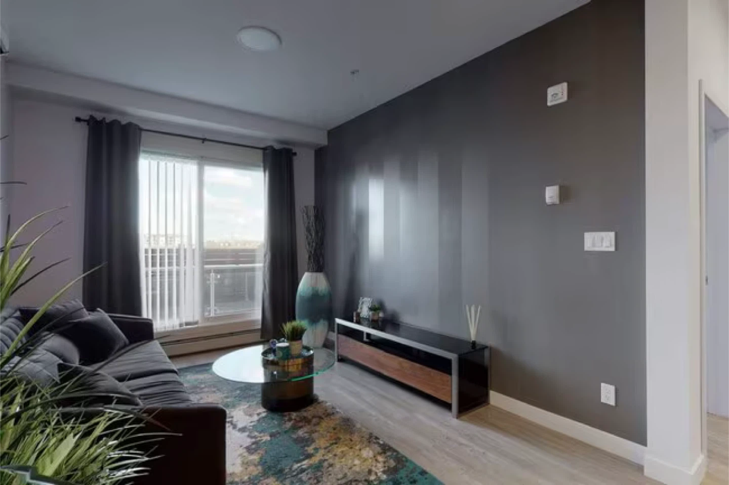 🔥 2 Bed / 2 Bath Apartment – FREE April Rent - photo 4