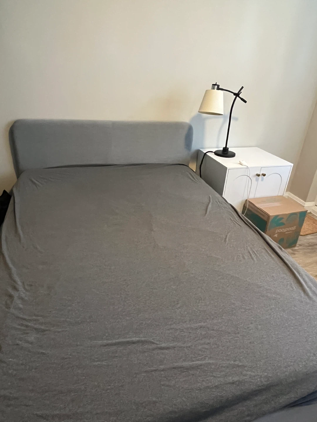 Double bed (frame and mattress included) - photo 2