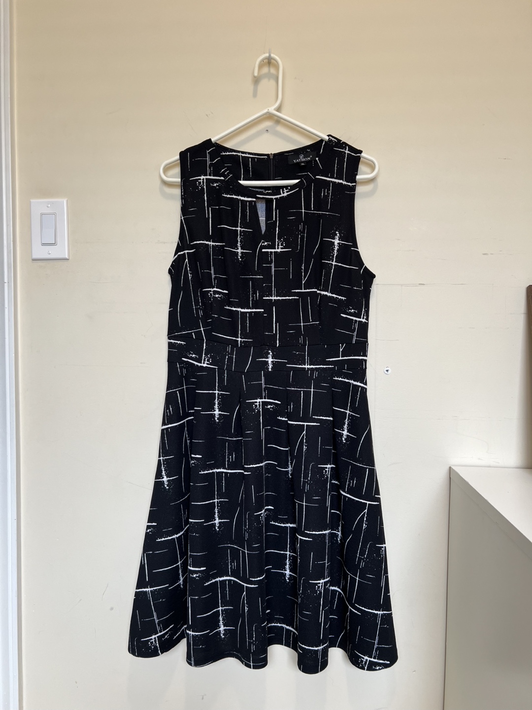 YATHON Black & White Geometric Sleeveless Dress - XL