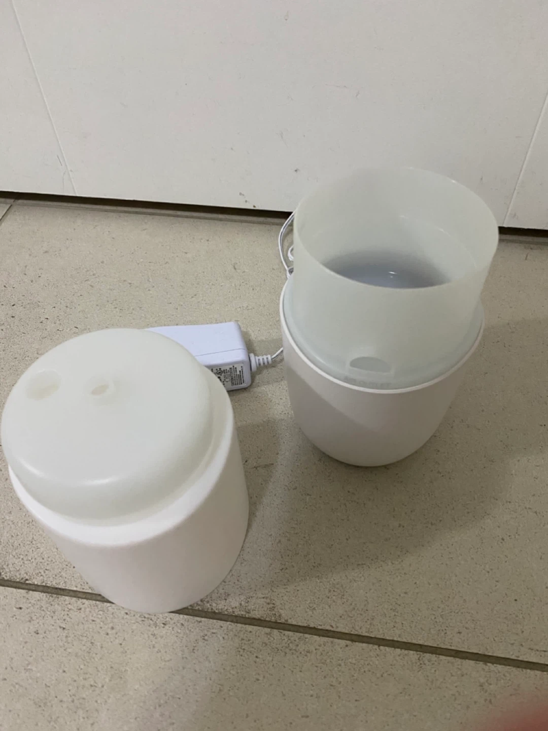 White Essential Oil Diffuser with Power Adapter - photo 4