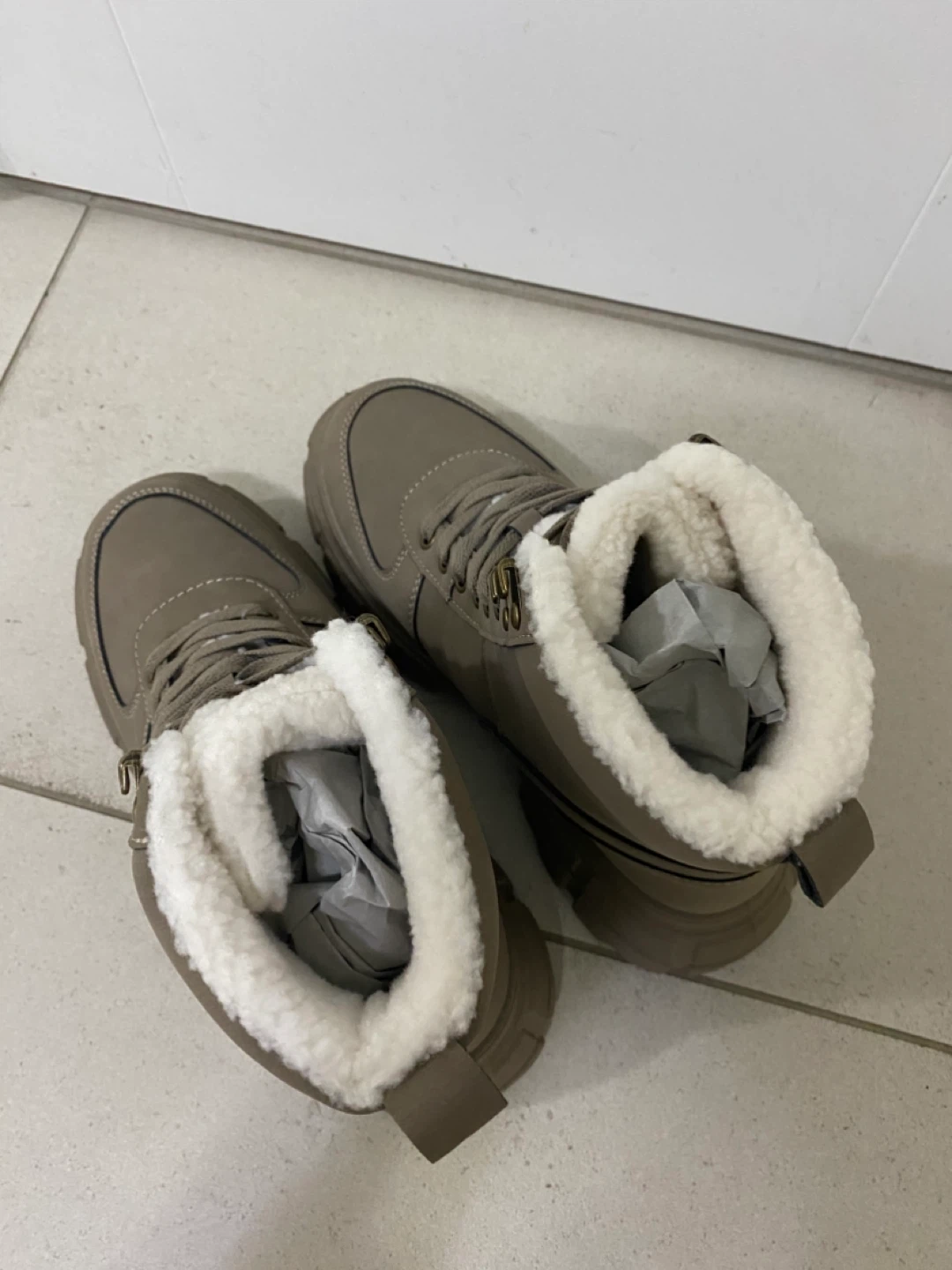 NEW - Ardene Brown Faux Fur Lined Winter Boots - Size 8 - photo 4