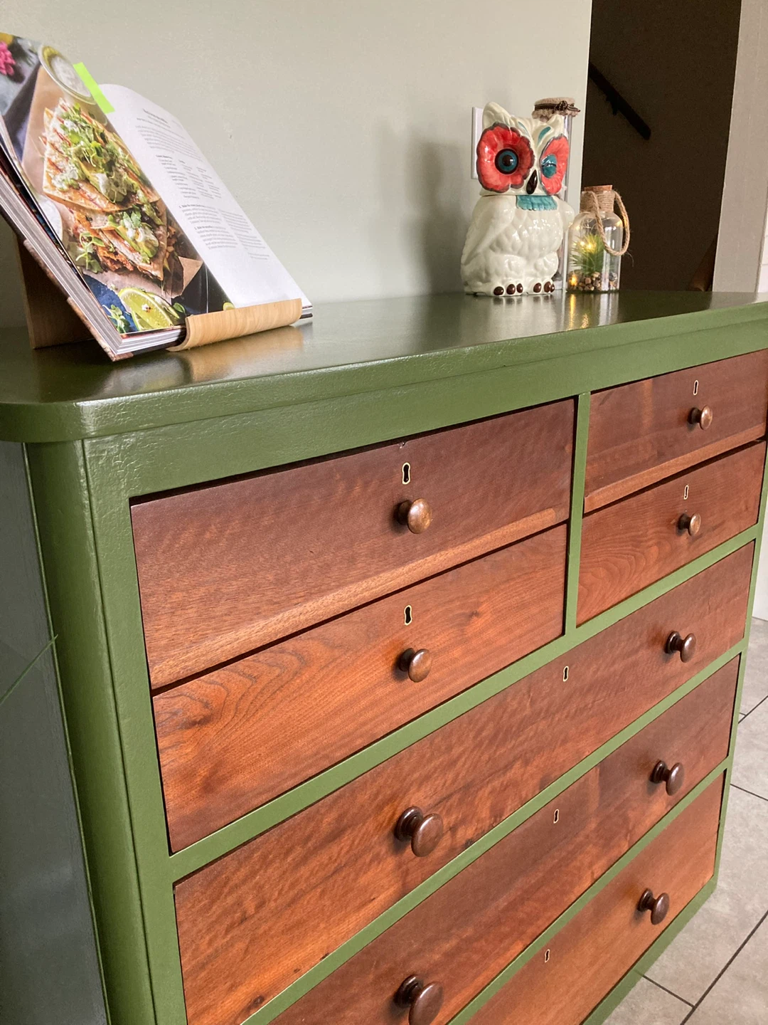 Refinished Vintage Dresser | Solid Wood | Dovetail Drawers - photo 2