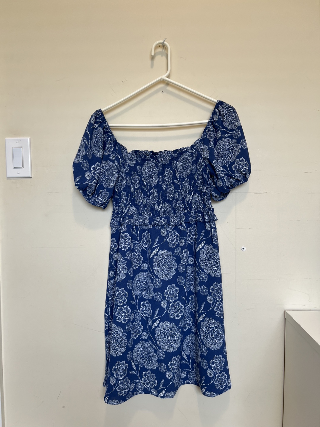 Monteau Los Angeles Blue Floral Smocked Dress Size M
