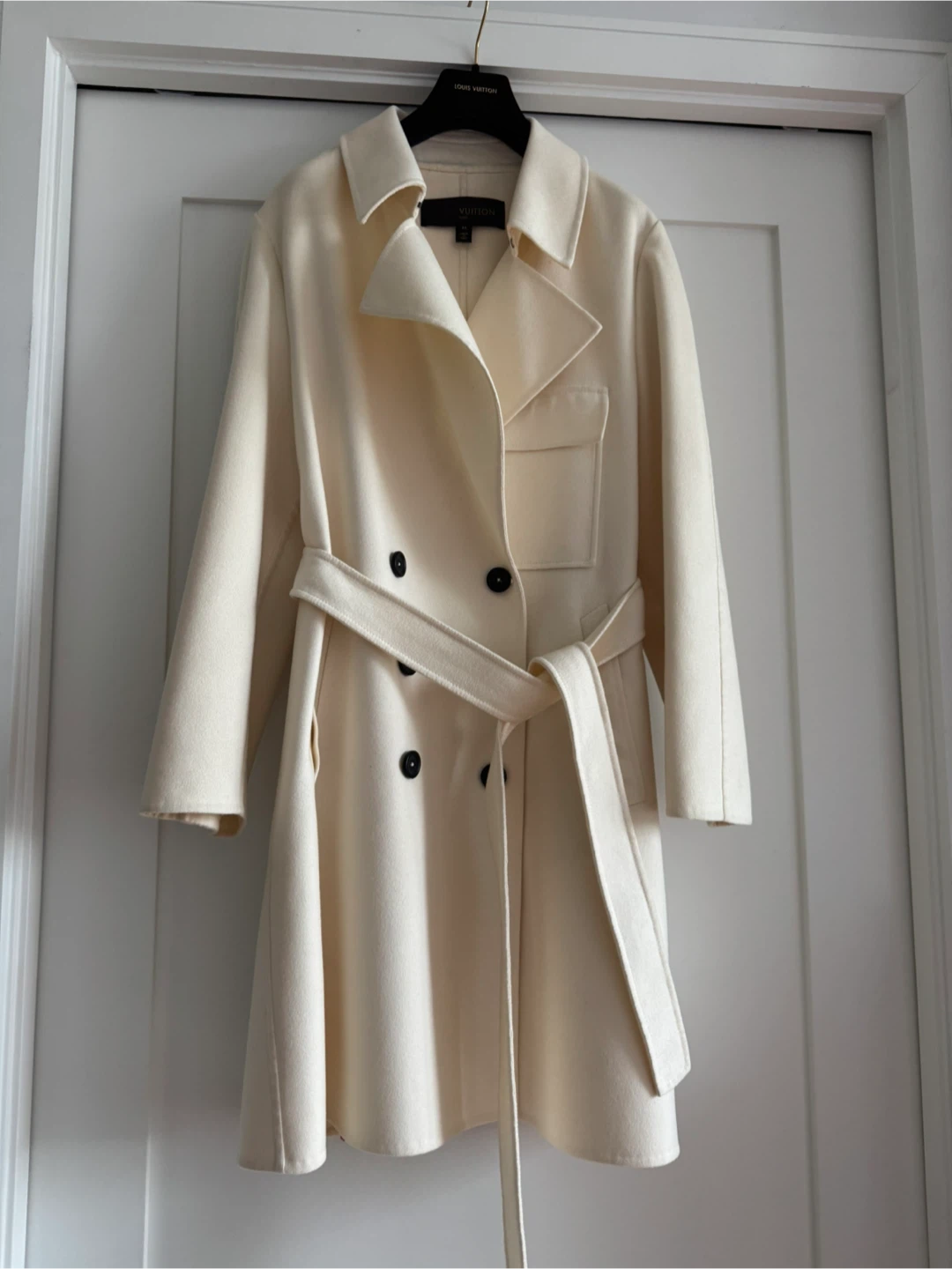 Louis Vuitton White Trench Coat L / XL wool like new