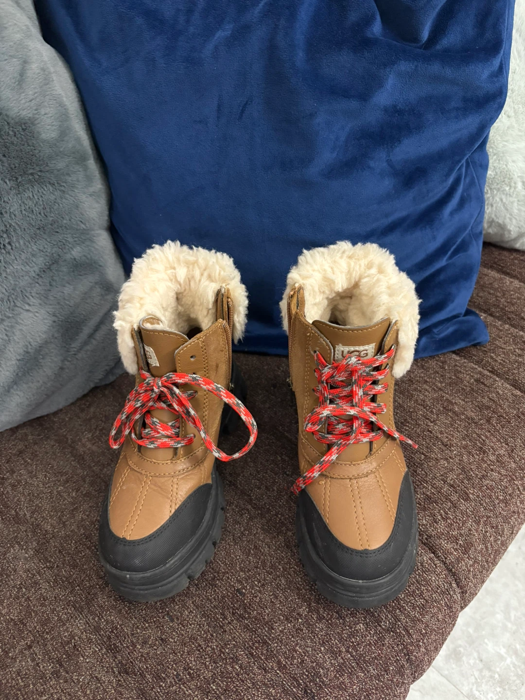 Ugg Brown Fur Lined Boots - photo 2