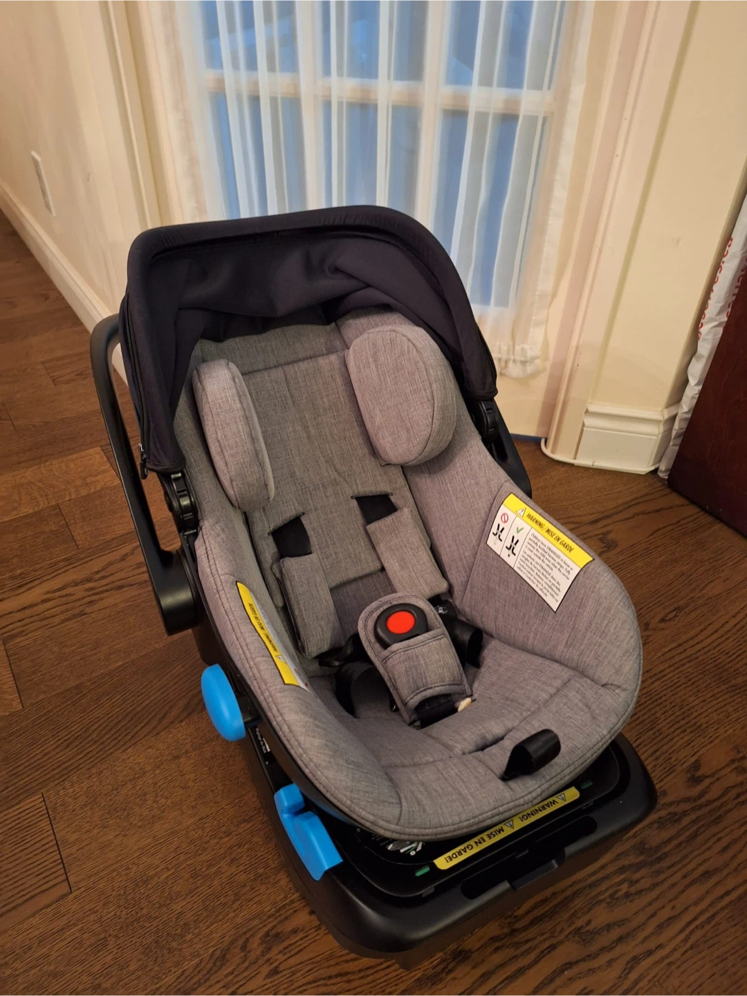 Clek Liing infant car seat