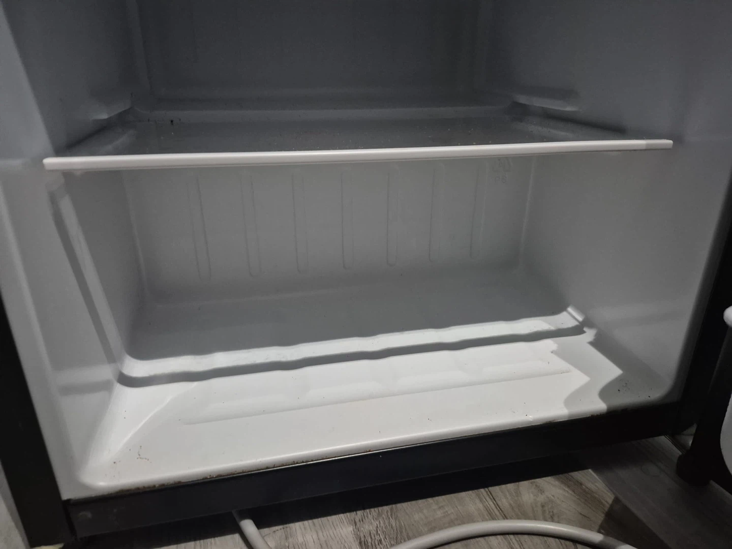 Black+Decker Mini Fridge - photo 5