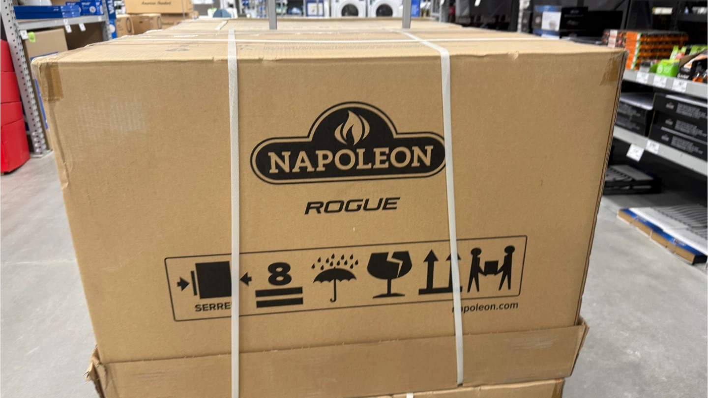 Napoleon Rogue 425 Propane Gas Grill - Black - photo 3