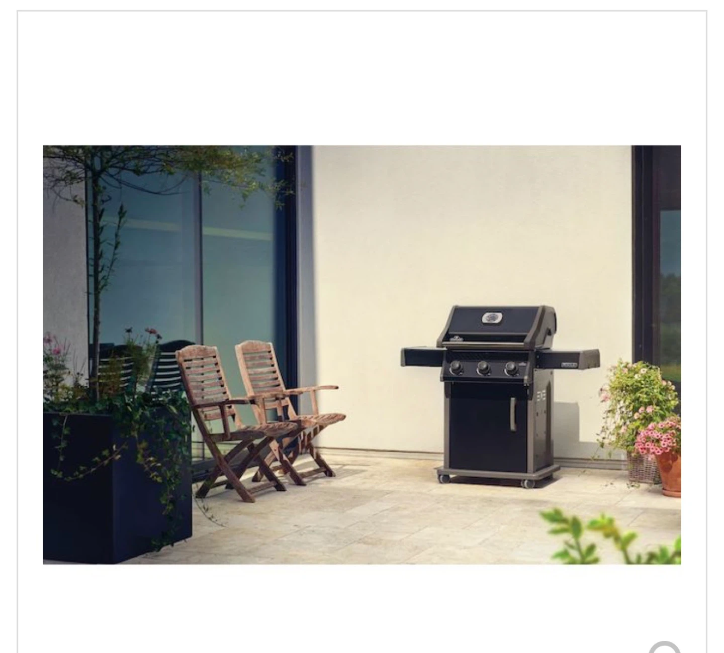 Napoleon Rogue 425 Propane Gas Grill - Black - photo 4