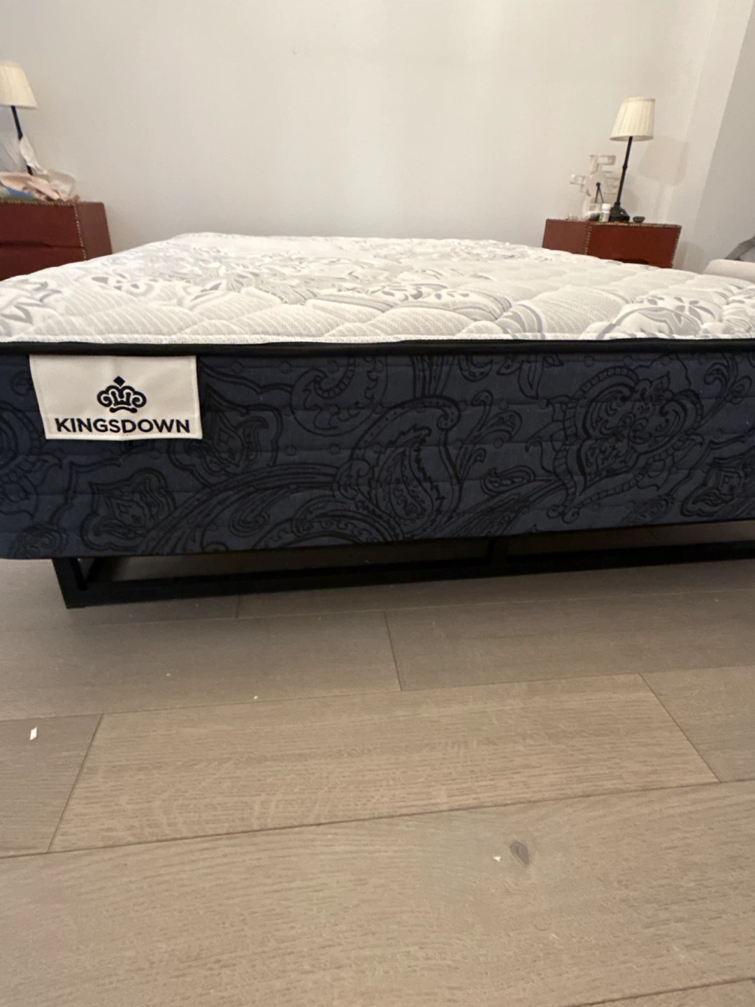 Kingdown double Mattress, free bed frame! - photo 2