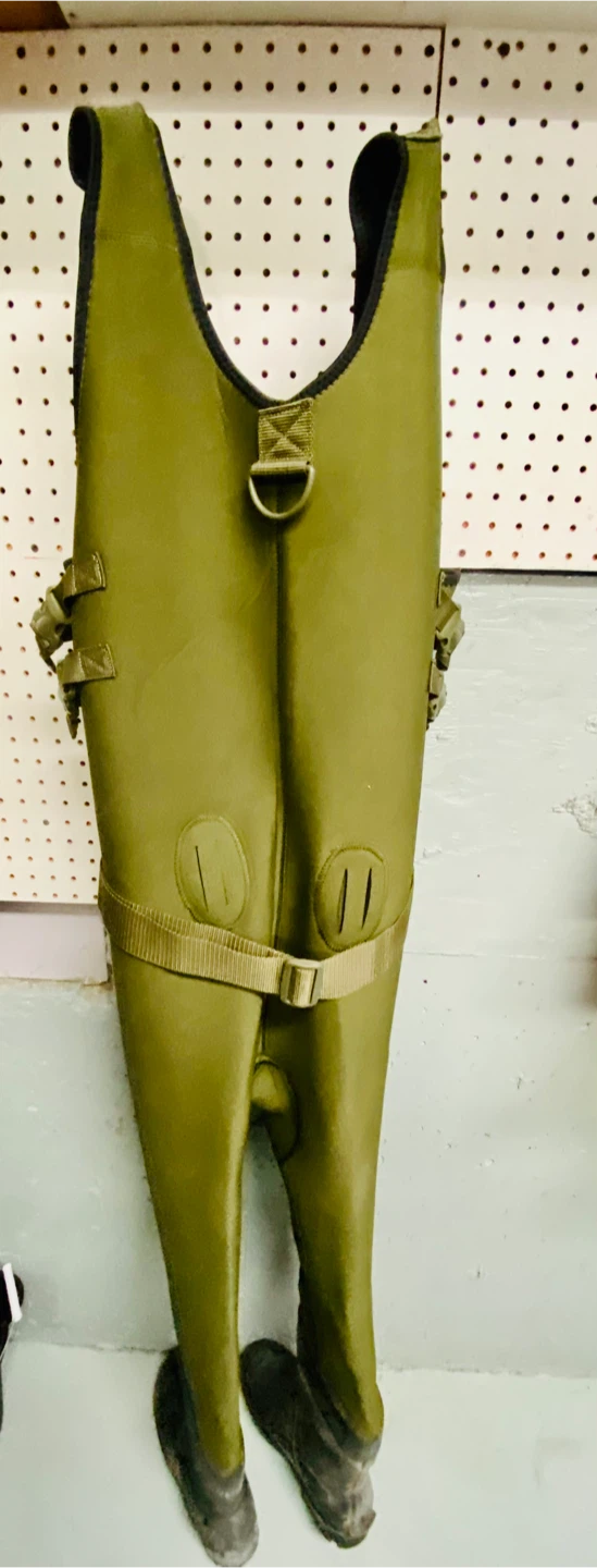 Outbound Neoprene Chest Waders – Size 8 – Like New (Worn Once) - photo 4