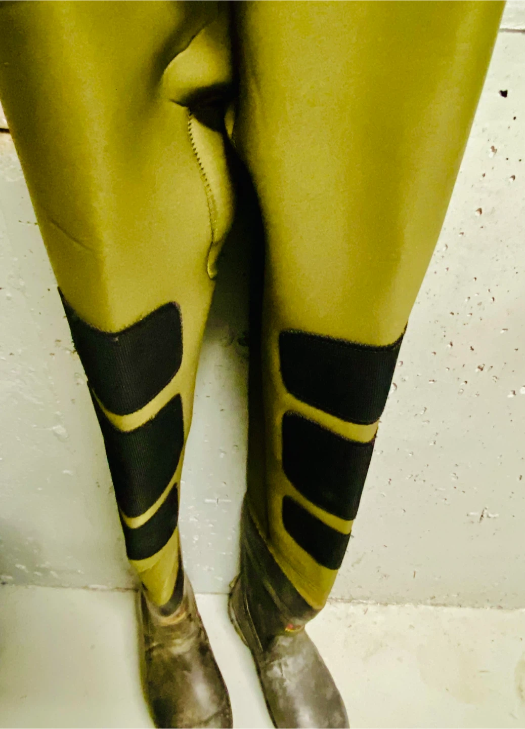 Outbound Neoprene Chest Waders – Size 8 – Like New (Worn Once) - photo 5