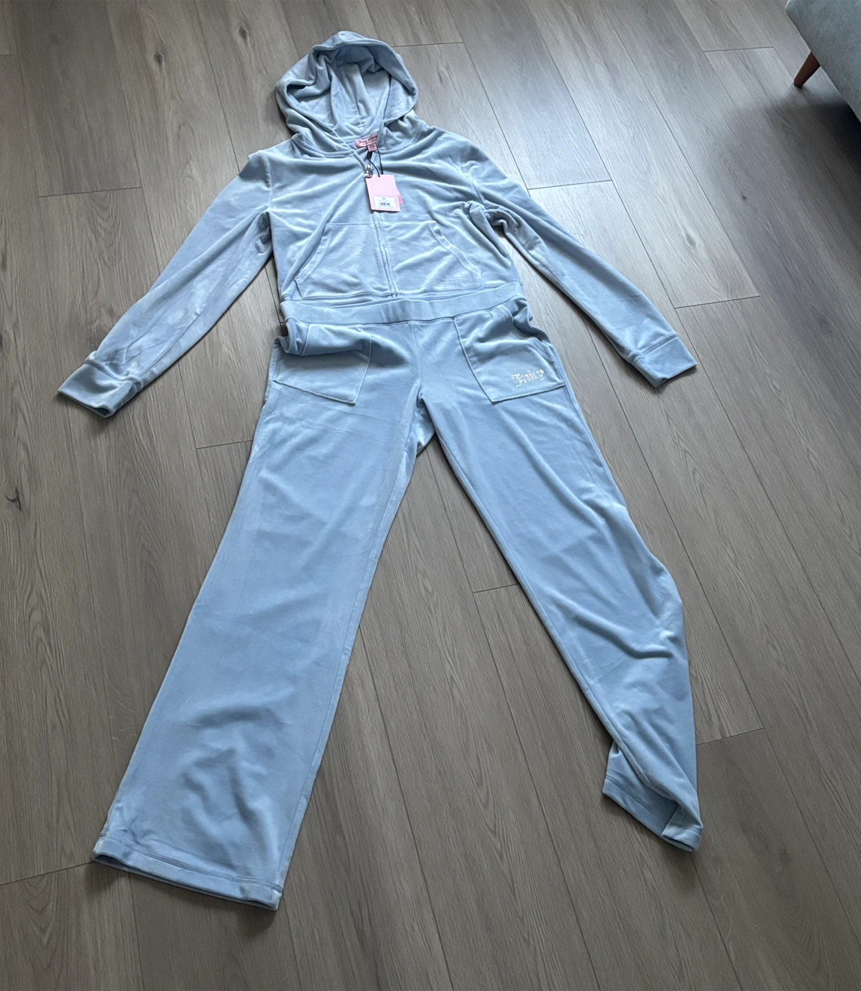 New with tag Juicy contour tracksuit set size large