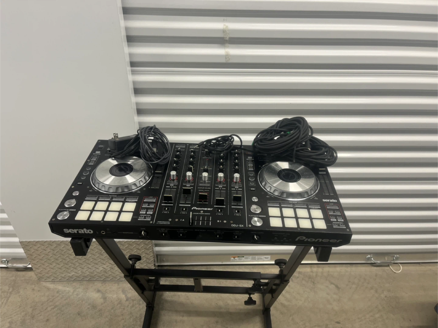 Pioneer DDJ-SX Performance DJ Controller - photo 2