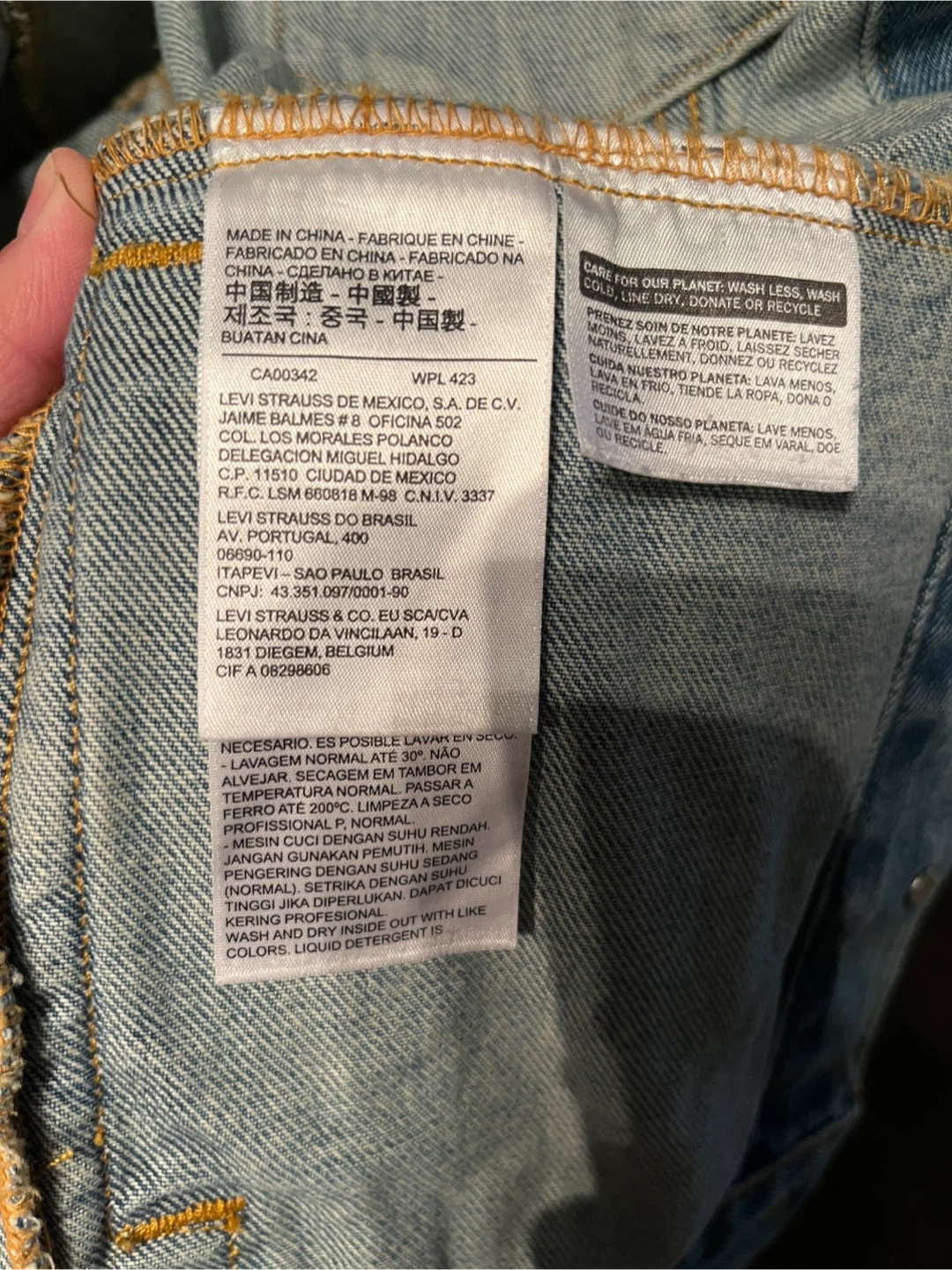 Levi's Denim Trucker Jacket - Size L - photo 3