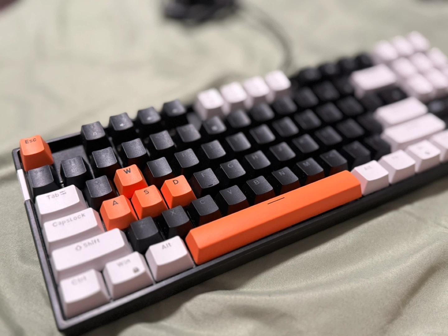 MageGee Mechanical Gaming Keyboard - Black/Orange