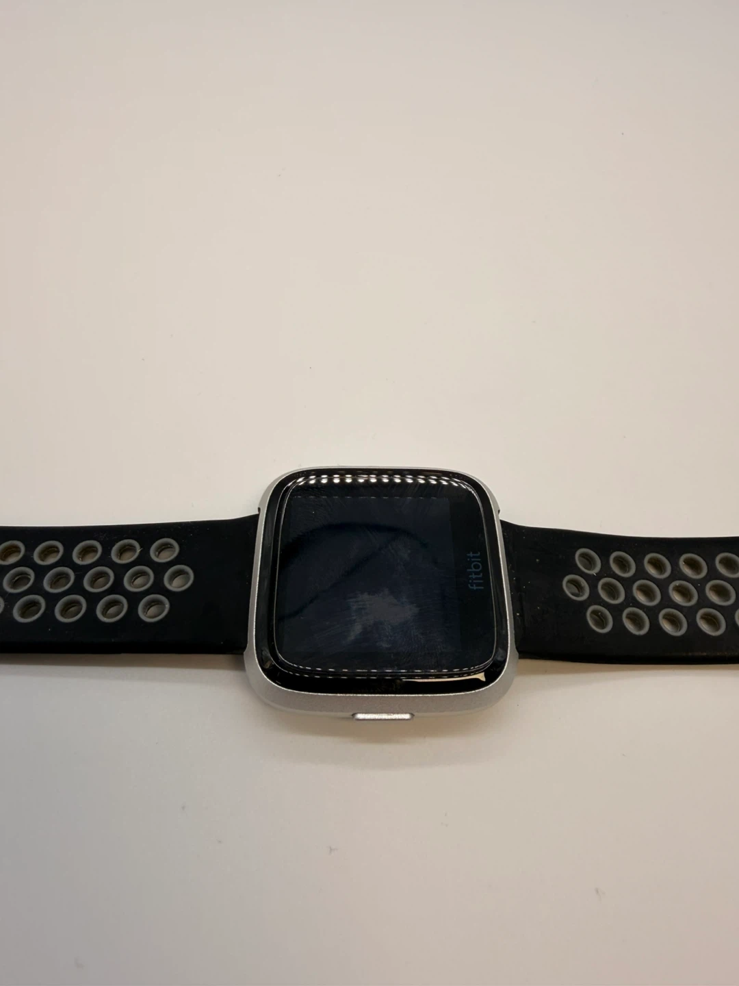 Fitbit Versa Smartwatch - photo 3