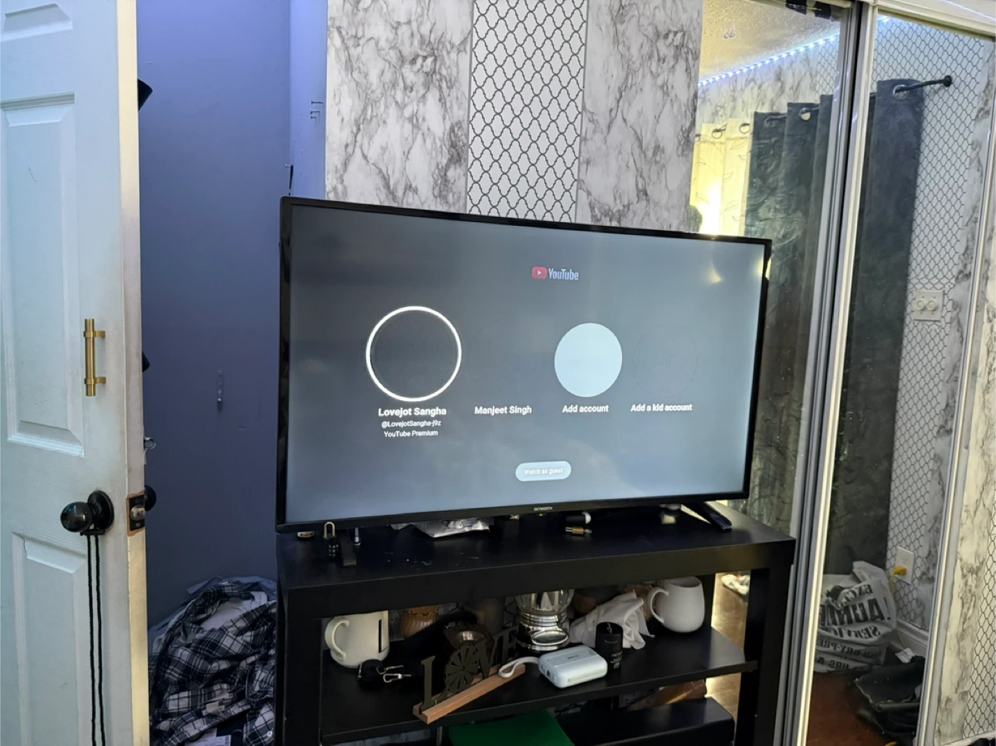 Black 50-inch Smart TV with Android TV - photo 3