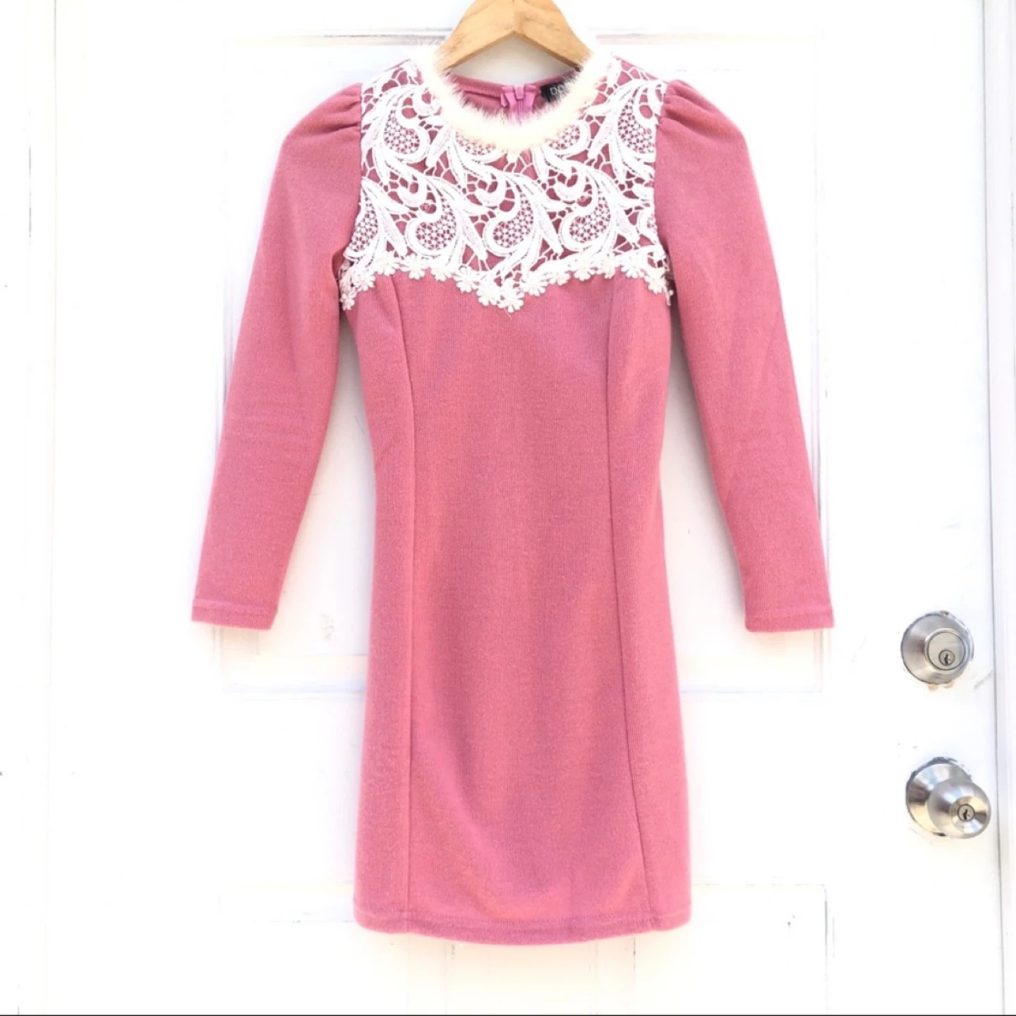 NEW Pink Lace Pearl Long Sleeve Bodycon Mini Dress