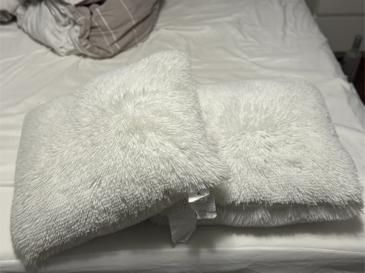 White Decorative Throw Pillow - 20" x 20"