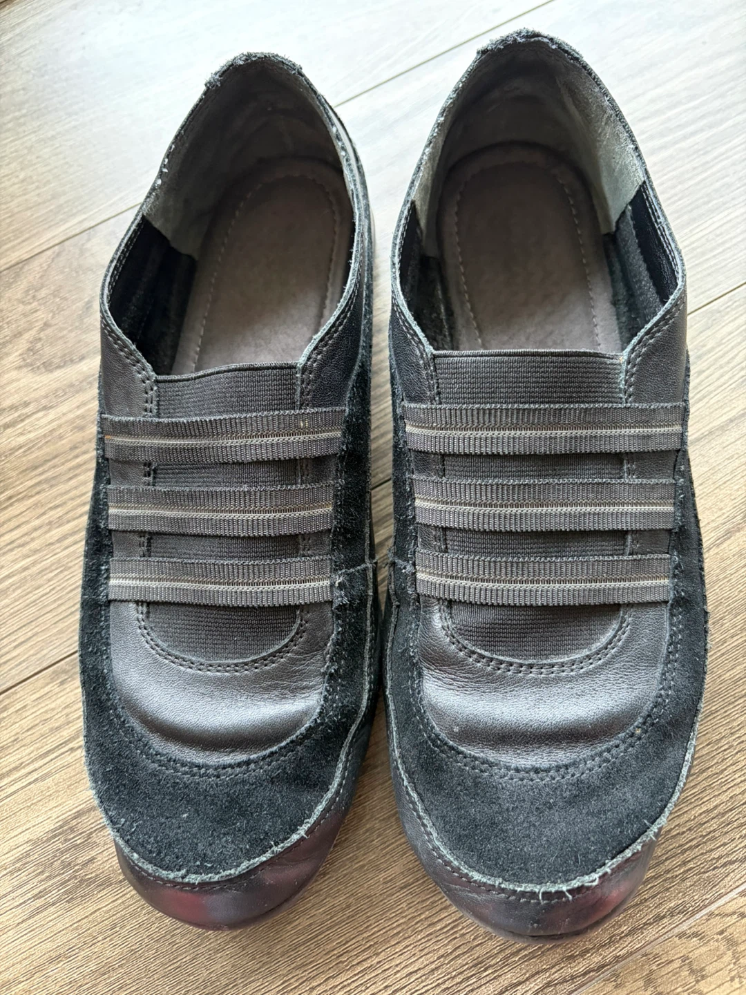 Aerosoles Black Slip-On Loafers Women's Size 10