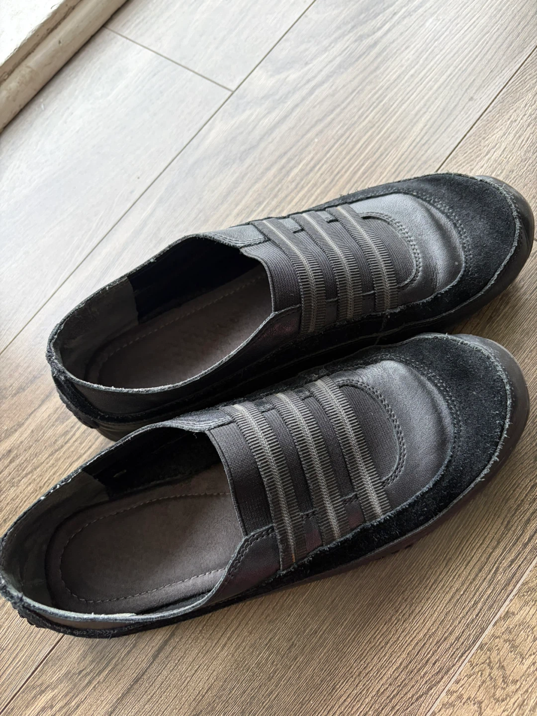 Aerosoles Black Slip-On Loafers Women's Size 10 - photo 2