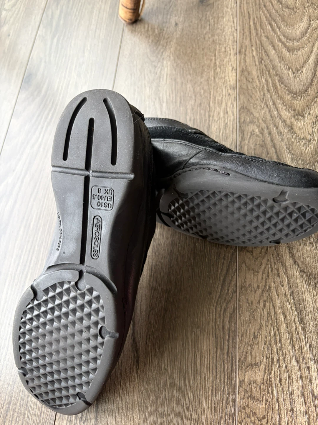 Aerosoles Black Slip-On Loafers Women's Size 10 - photo 3