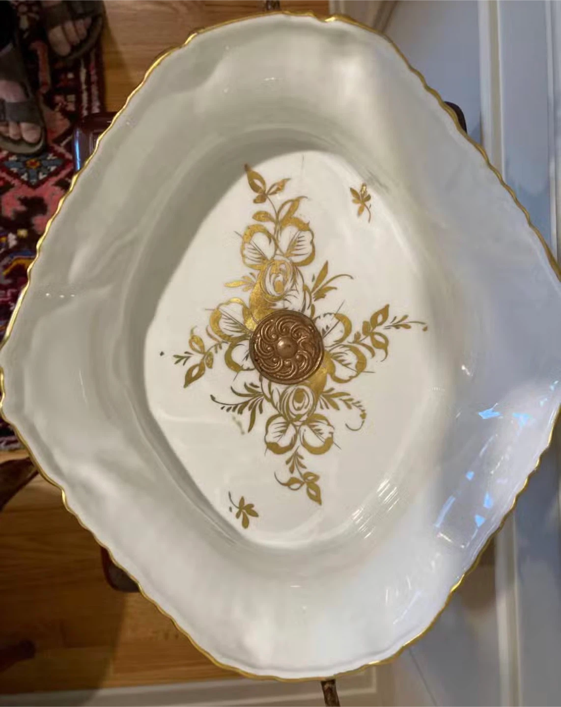 Decorative Gold Trimmed Ceramic Fruit Bowl with Stand - photo 2