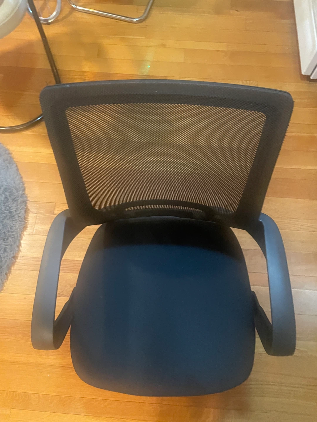 Black Mesh Office Chair *LIKE NEW* - photo 5