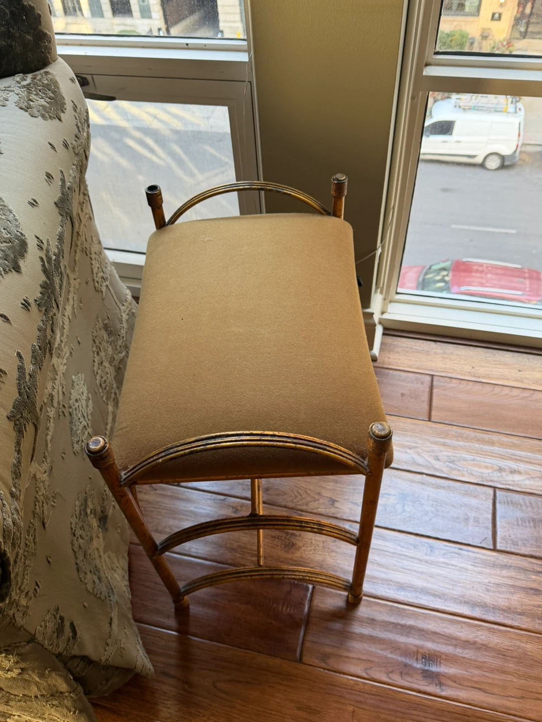 FREE Furniture - photo 4