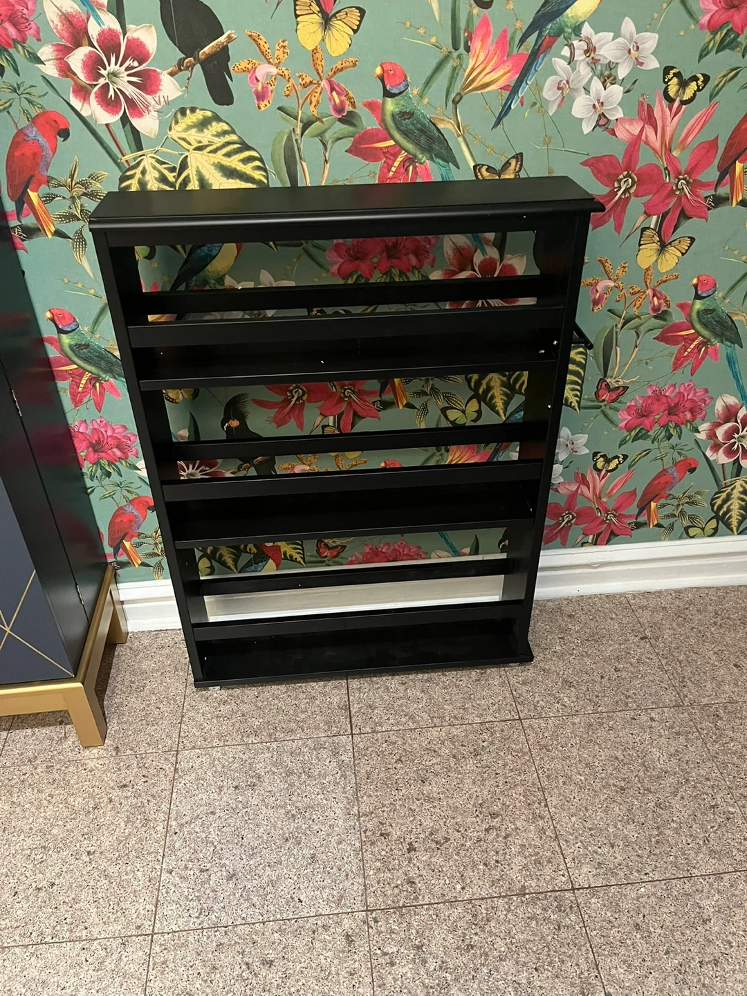 Free Shelf - pick up only