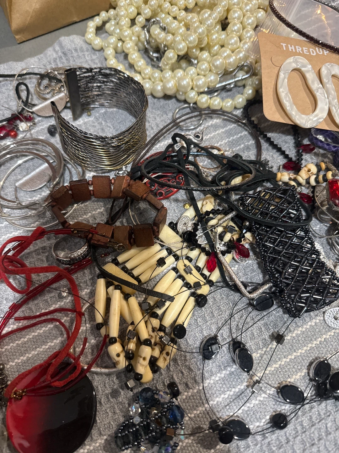 Costume jewelry - photo 2