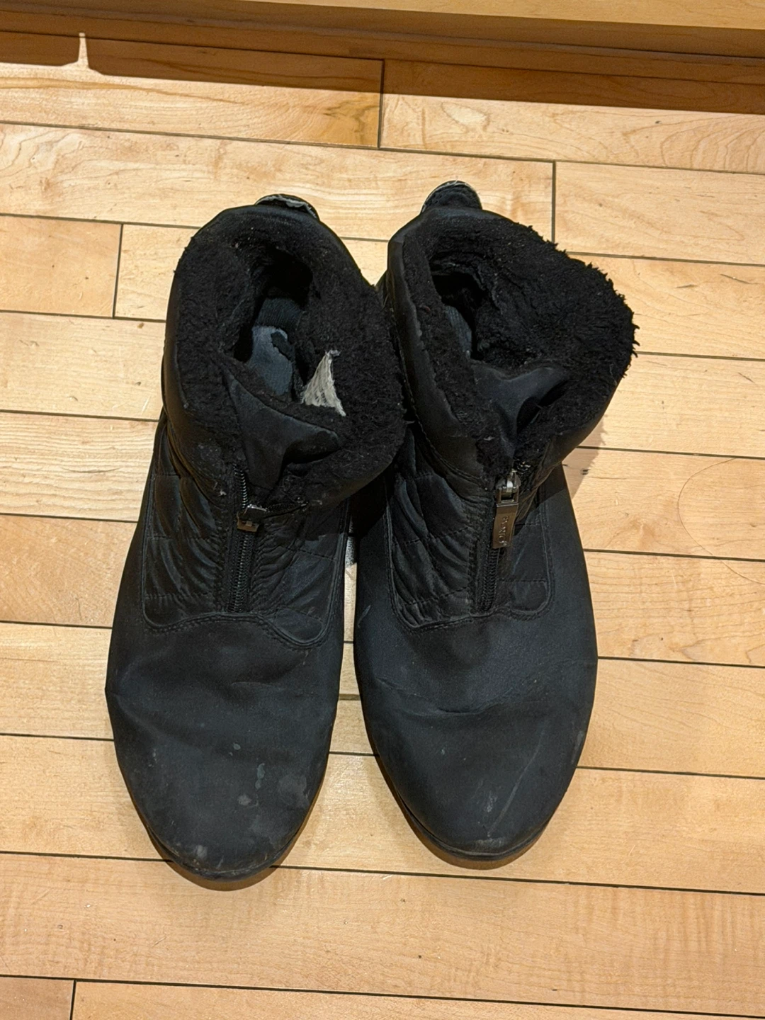 🧡 Black Winter Boots size 8.5