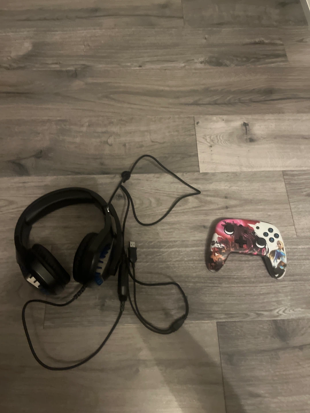 Nintendo switch controller and headset bundle