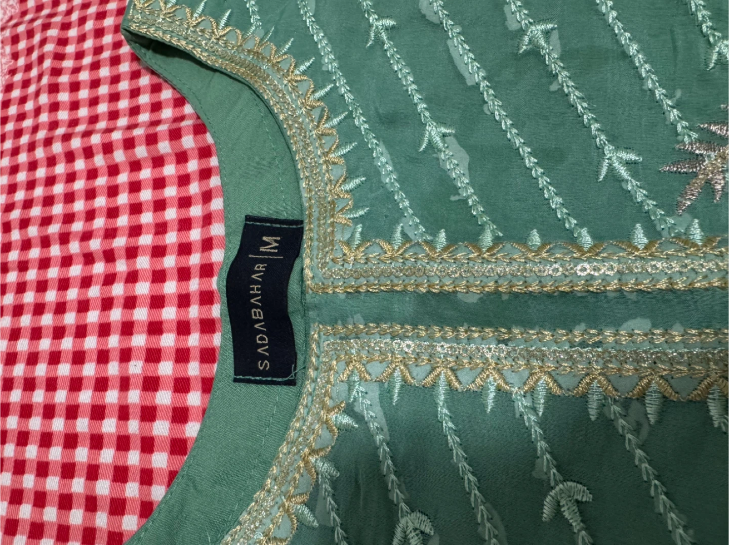 SADABAHAR embroidered kurti - Size M