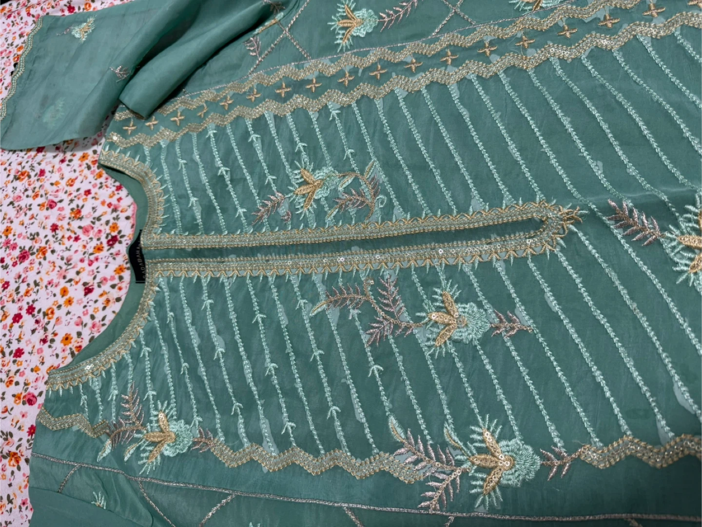 SADABAHAR embroidered kurti - Size M - photo 4